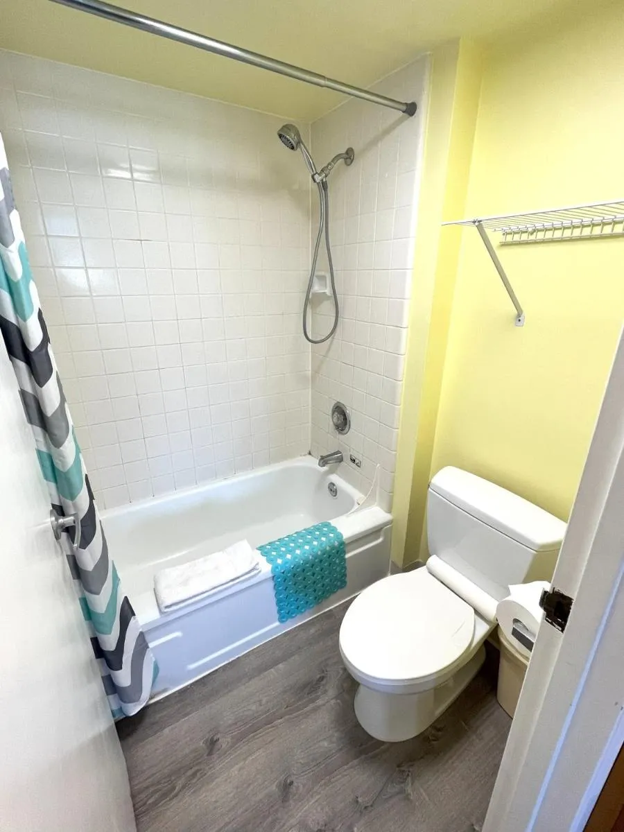 Image 6 of Royal Kuhio 1711 – Spacious Studio with Stunning Ocean City Views in the Heart of Waikiki!
