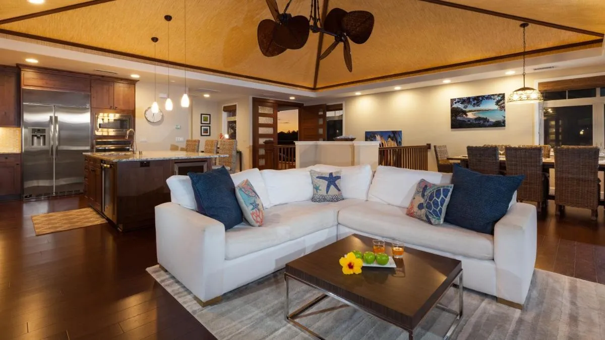 Image 5 of SAND CASTLE Modern KaMilo 4BR Home with Ocean Views Bikes