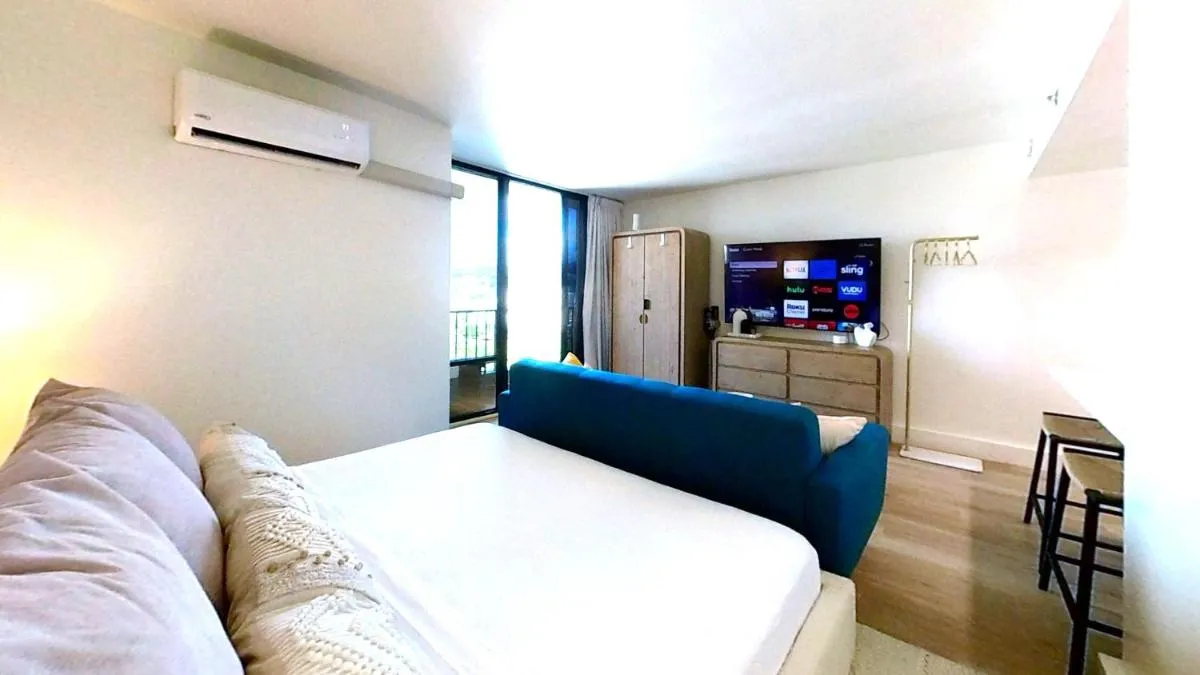 Image 6 of S&N Lux Suite-Free Parking-King Bed-Kitchen-WiFi