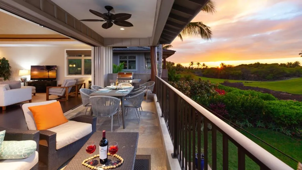 Image of SOAK UP THE SUN VILLA Sun-Drenched 3BR KaMilo Home with Golf Course View