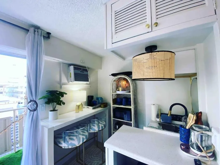Image 1 of Seashore Waikiki studio 1 block from a beach No Resort Fees