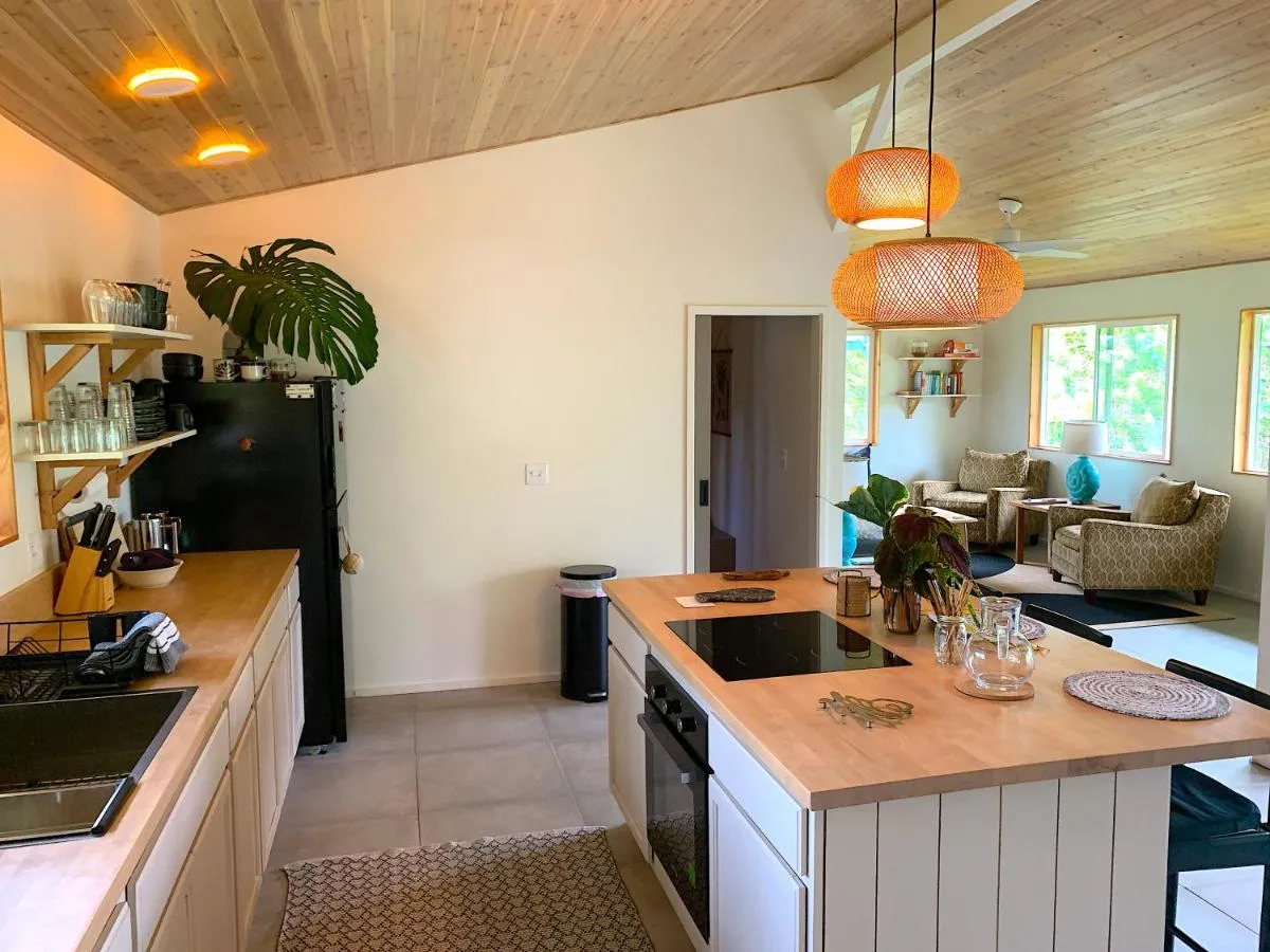 Image 5 of Seaside House and Aloha Bungalow