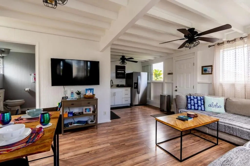 Image 3 of Somewhere over the Rainbow Loft with AC Hilo