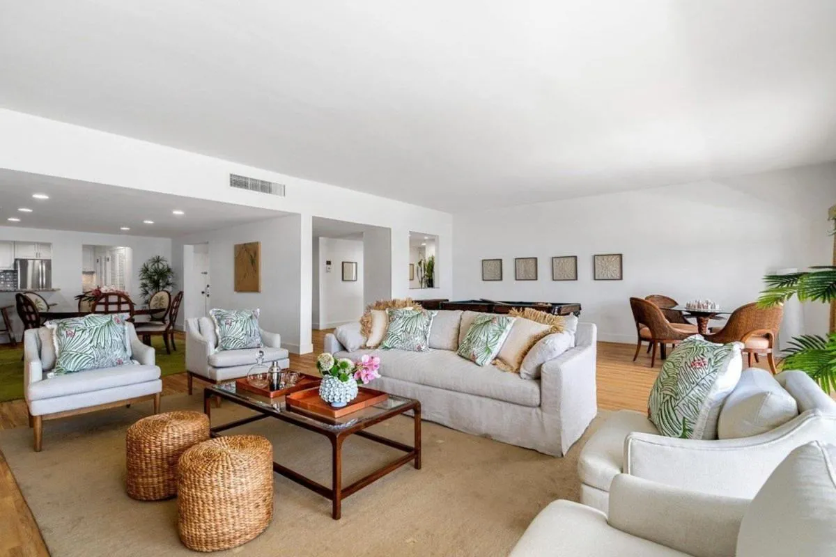 Image 4 of Spectacular Oceanfront Royal Sea Cliff 209 by Casago Kona