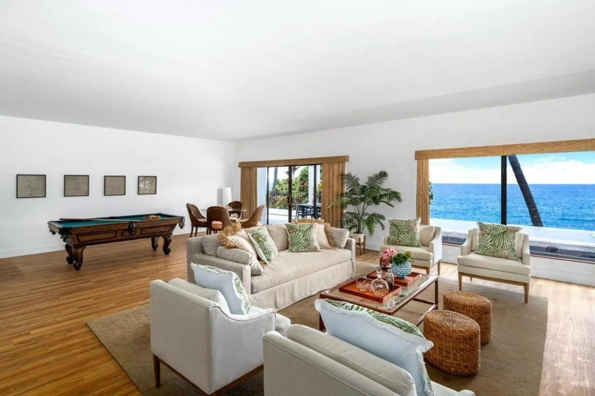 Image 2 of Spectacular Oceanfront Royal Sea Cliff 209 by Casago Kona