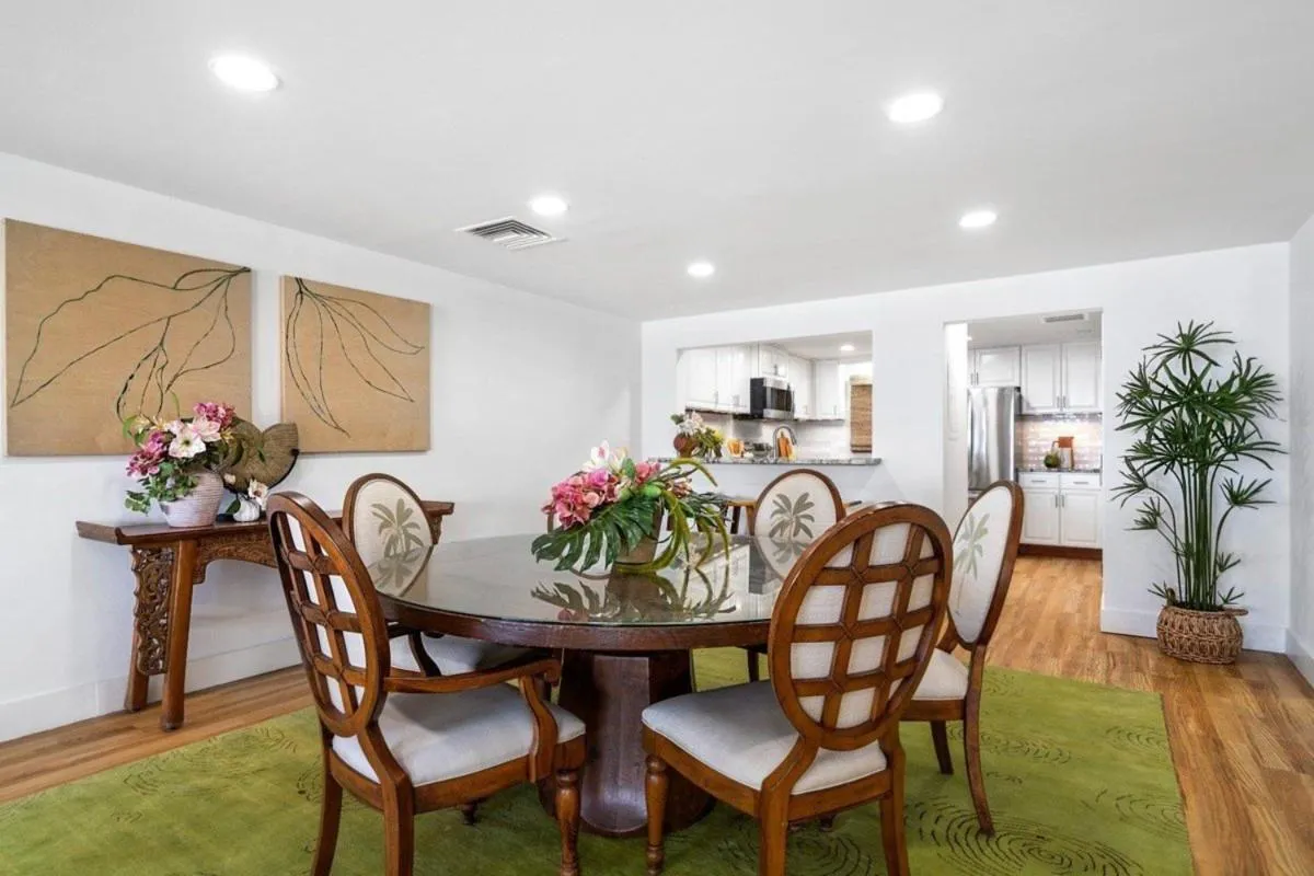 Image 6 of Spectacular Oceanfront Royal Sea Cliff 209 by Casago Kona