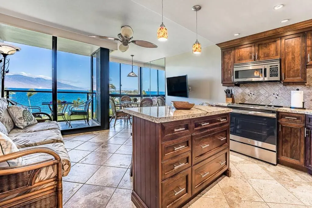 Image 5 of Spectacular Oceanfront Views with Split AC -Wailea