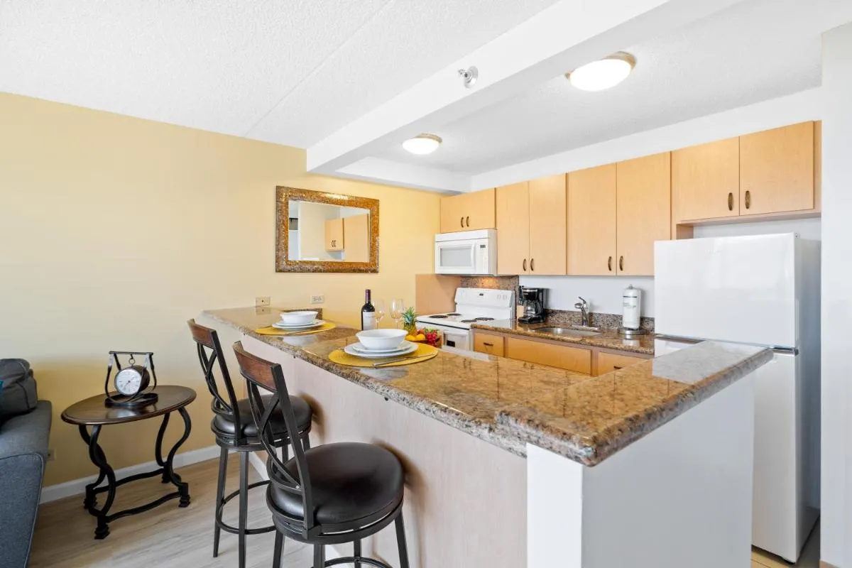 Image 3 of Stunning Mountain View Condo, Near Beach with Parking