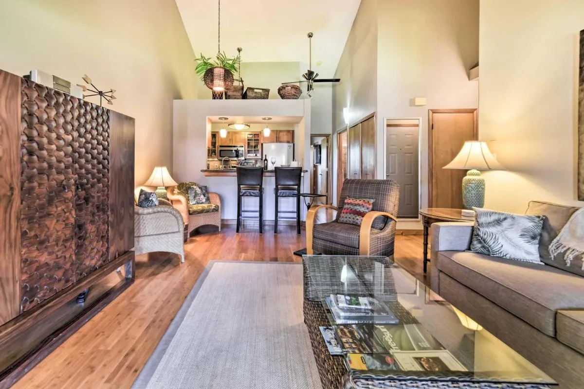 Image 4 of Stunning South Maui Condo with Lanai by Beach!