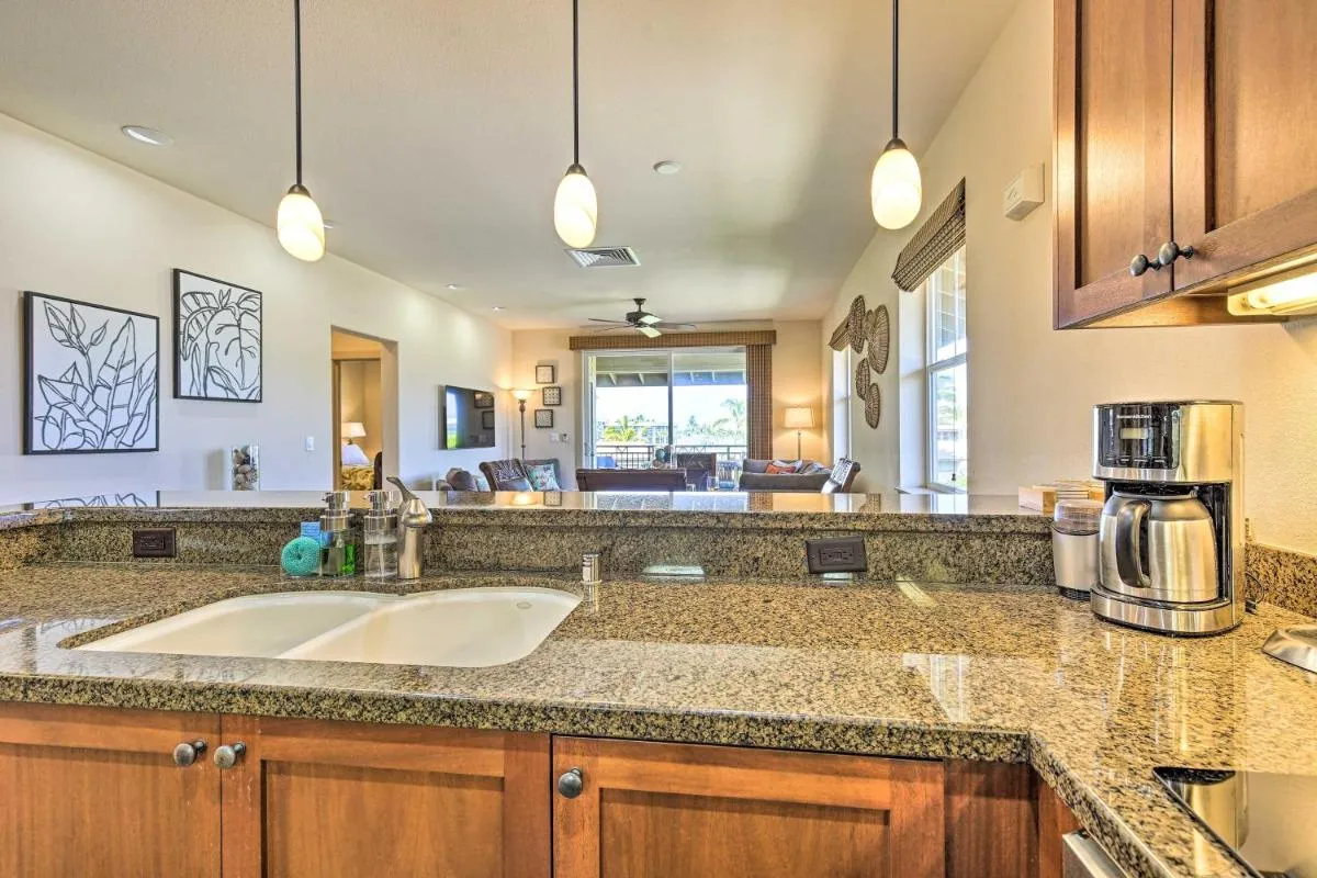 Image 4 of Sun-Soaked Waikoloa Retreat with Private Lanai!