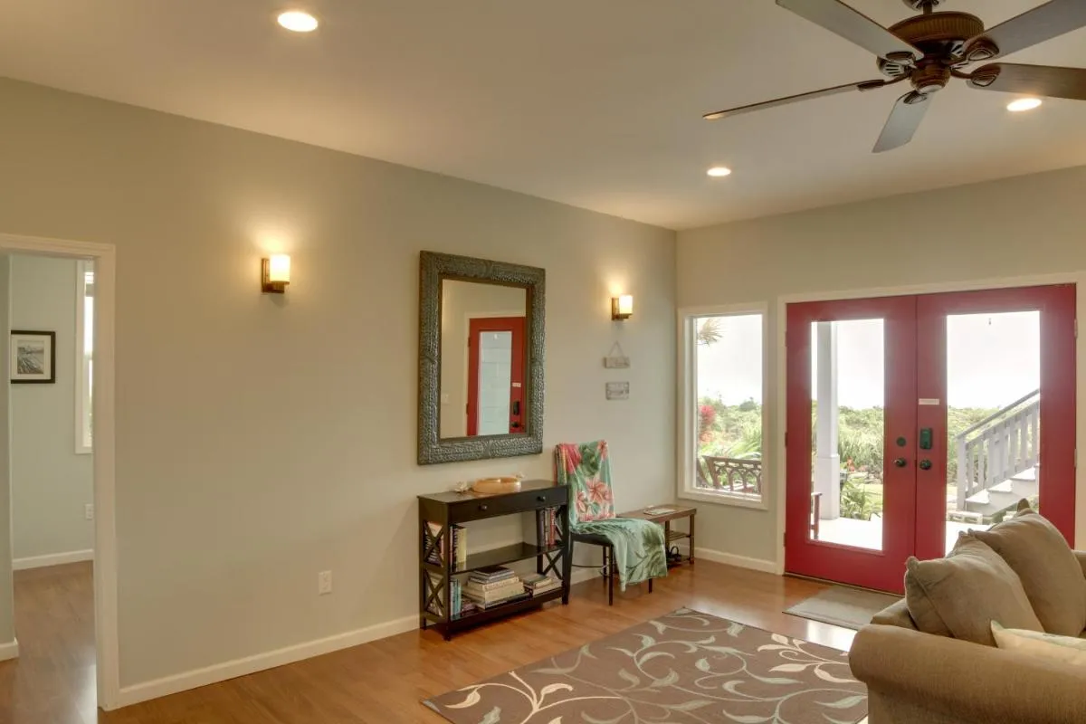 Image 3 of The Aloha Green House Retreat with Ocean Views!