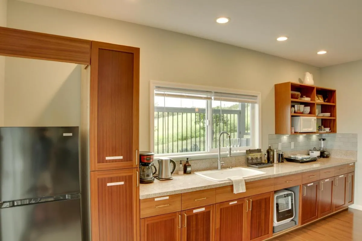 Image 2 of The Aloha Green House Retreat with Ocean Views!