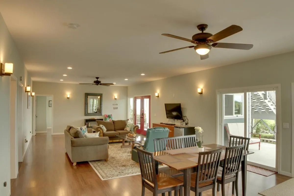 Image 6 of The Aloha Green House Retreat with Ocean Views!