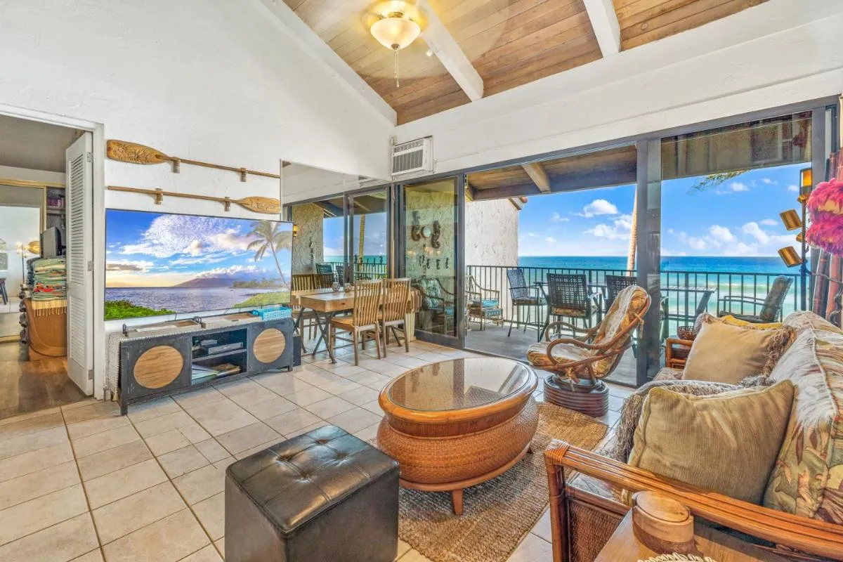 Image 3 of The Noniluna One – Sleeps 11 Plus Pack N Play