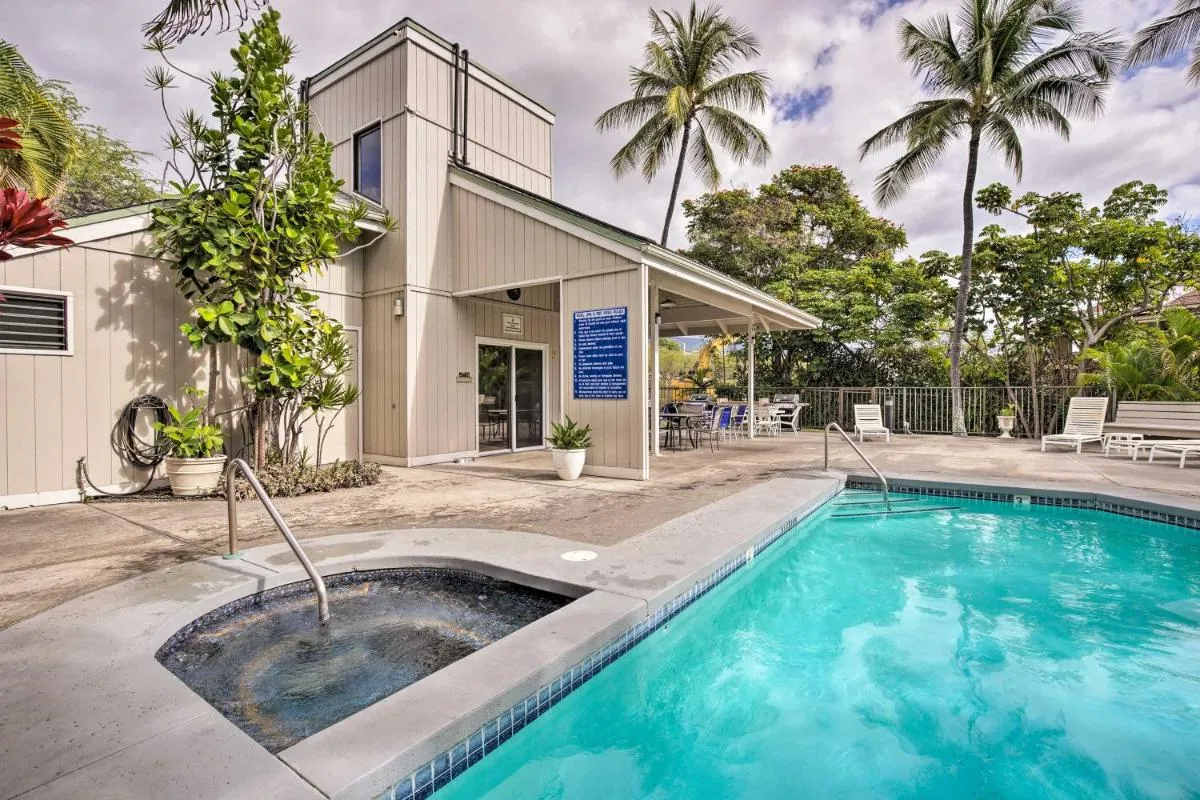 Image 1 of Top-Floor Kailua Bay Resort Condo with Ocean Views!