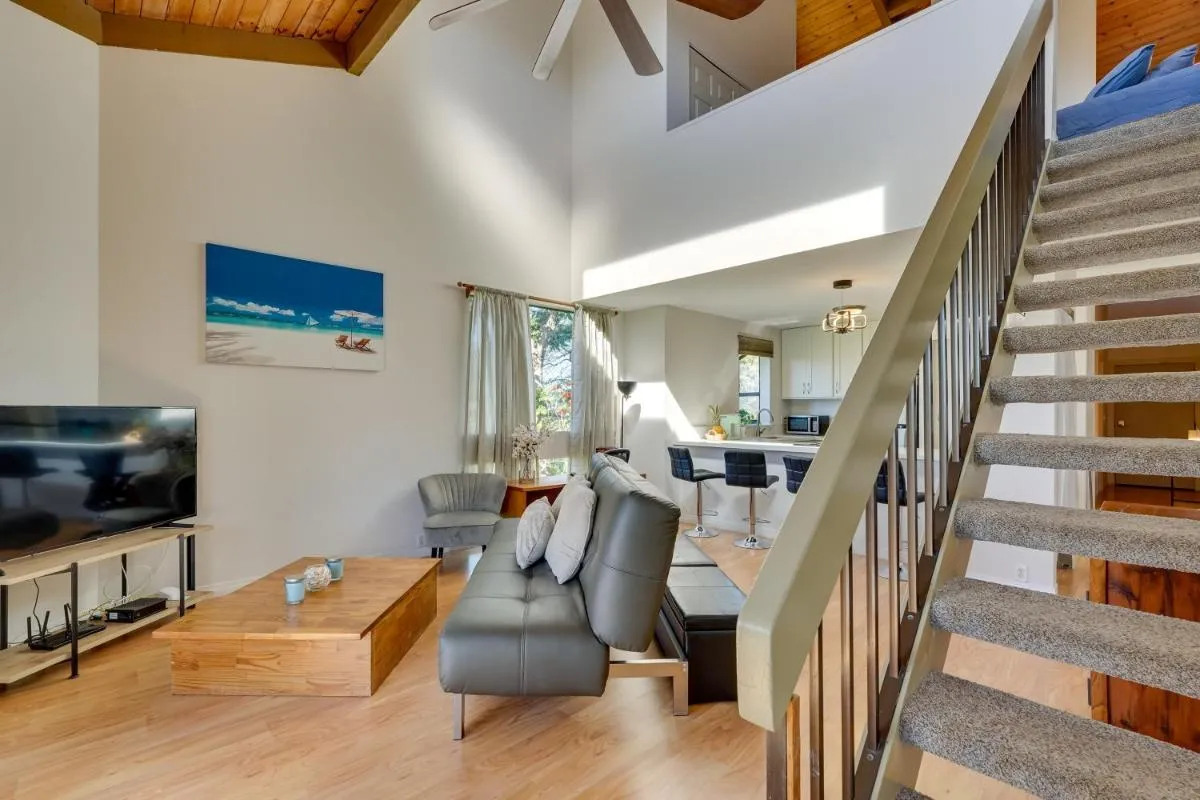 Image 2 of Top-Floor Kailua Bay Resort Condo with Ocean Views!