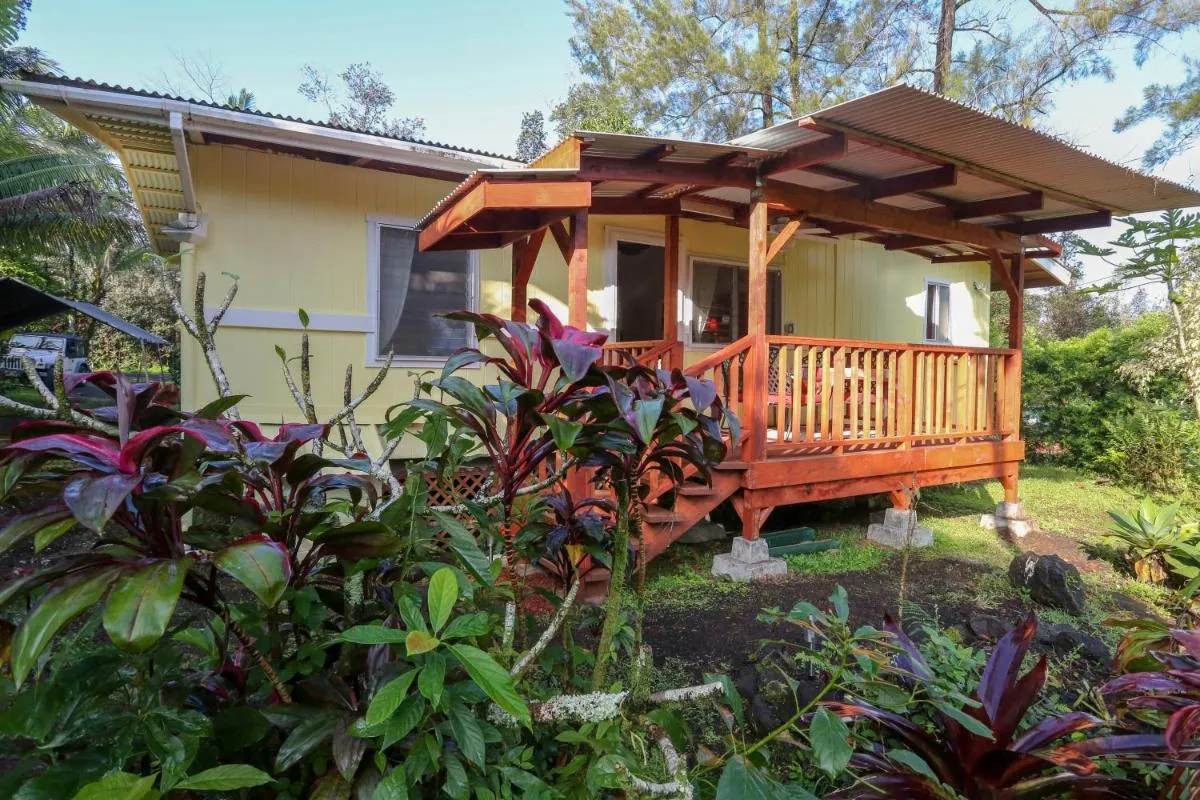 Image 2 of Tropical Anuenue Cottage
