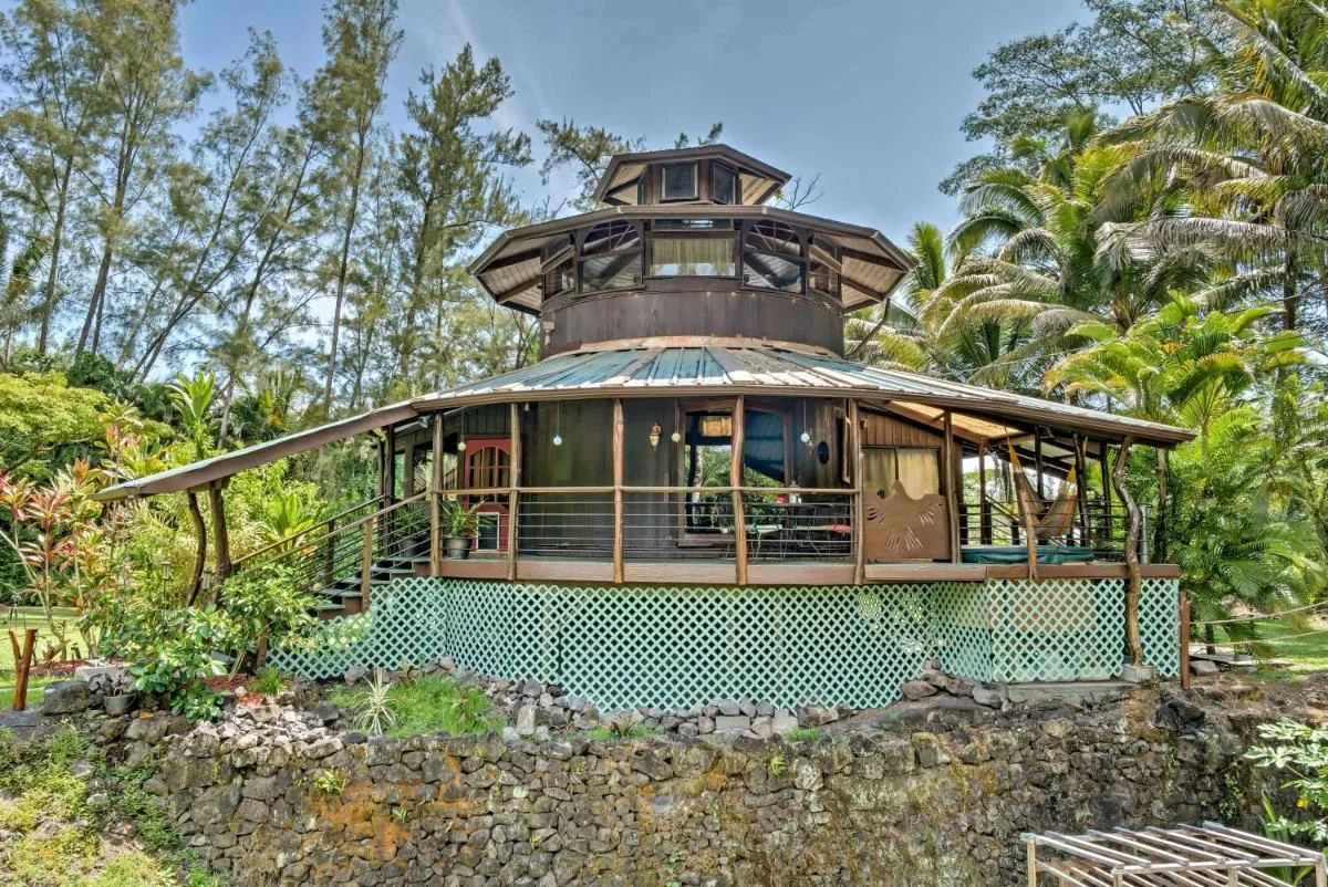 Image 1 of Tropical Cabana with Deck, Hot Tub and Lush Scenery!