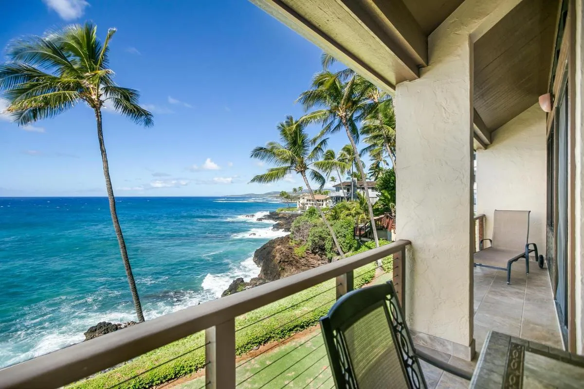 Image 3 of Unique Oceanfront Condo with AC- Alekona Kauai