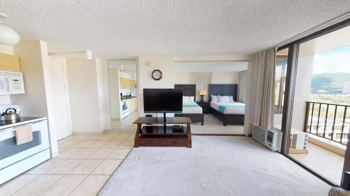 Image 6 of Updated 22nd Floor Waikiki Condo – Free parking & WiFi – Ideal for large family!