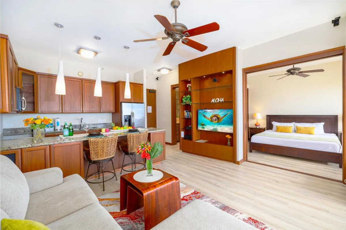 Image 5 of Upscale Penthouse with Ocean Views – Free Parking