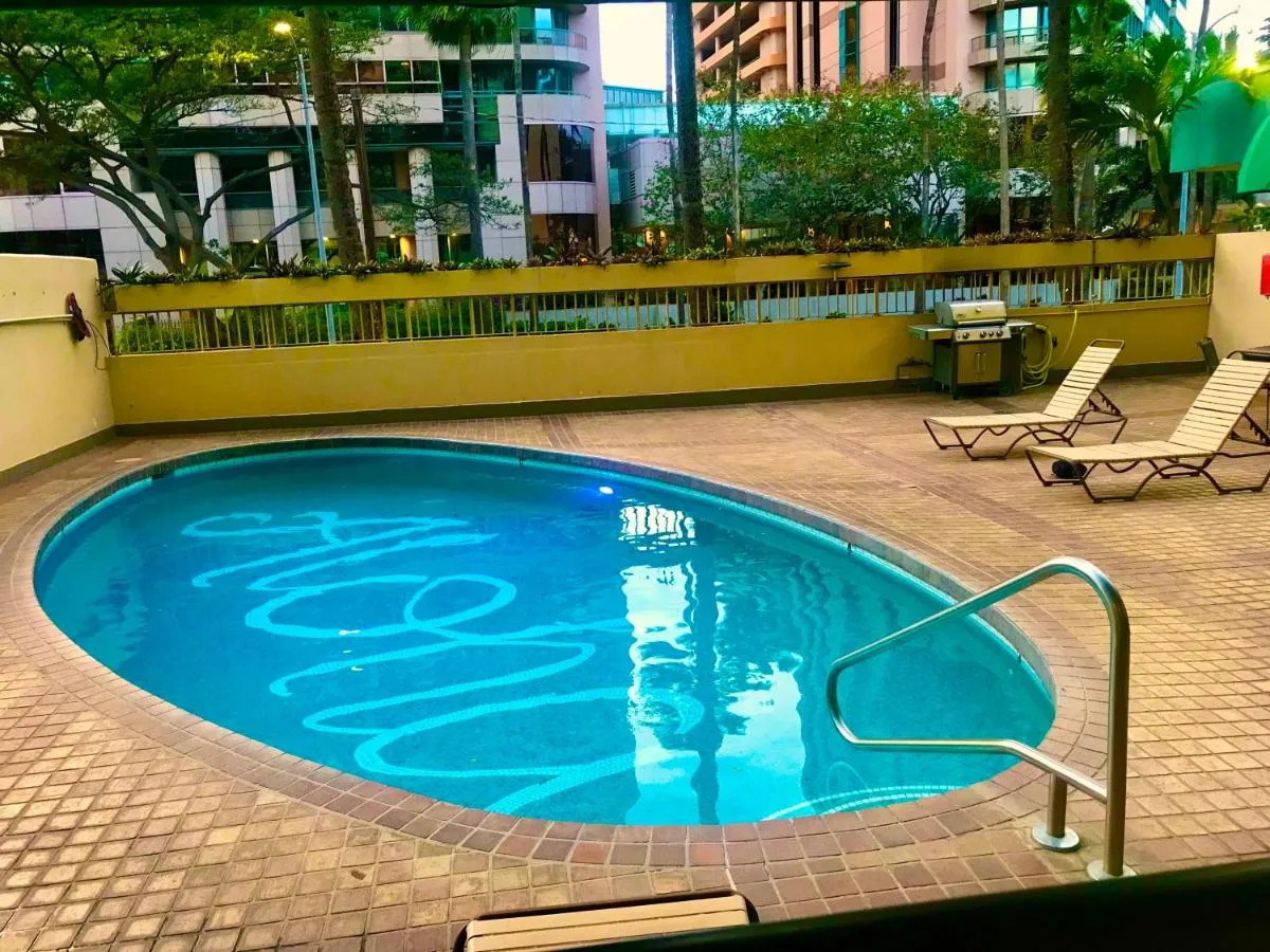 Image 4 of WAIKIKI 2 BEDROOMS, 1 BATH, FREE PARKING, SLEEP 6