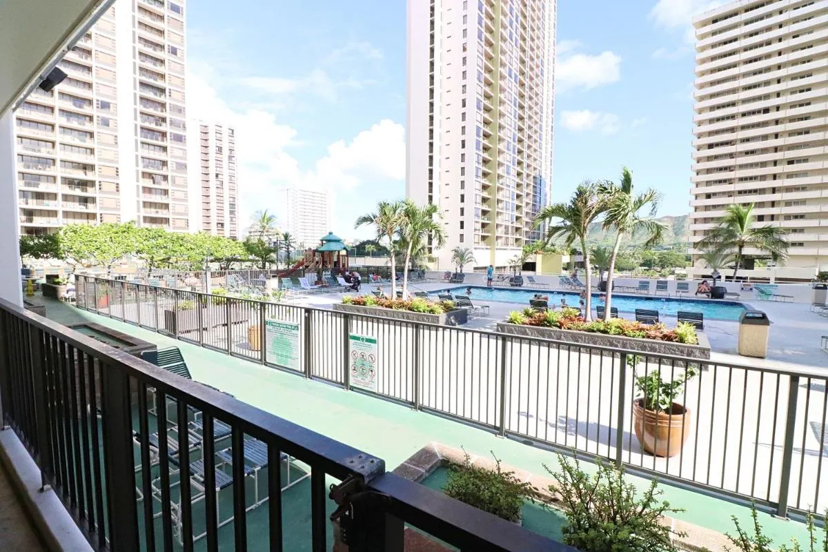 Image 2 of Waikiki 1 Bedroom w/ A/C!