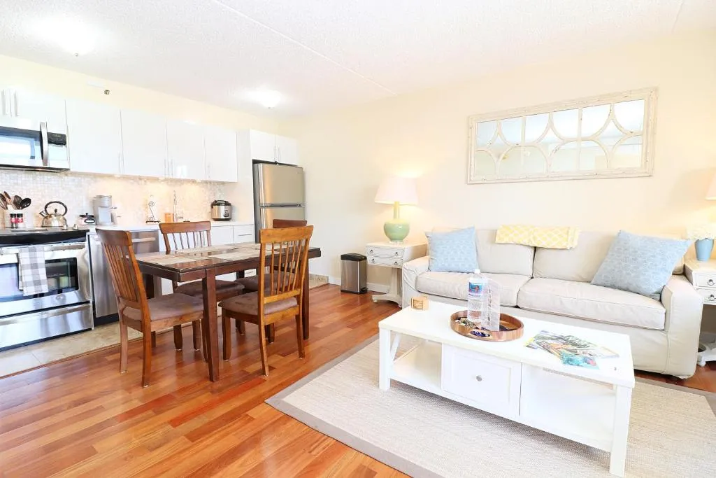 Image of Waikiki 1 Bedroom w/ A/C!