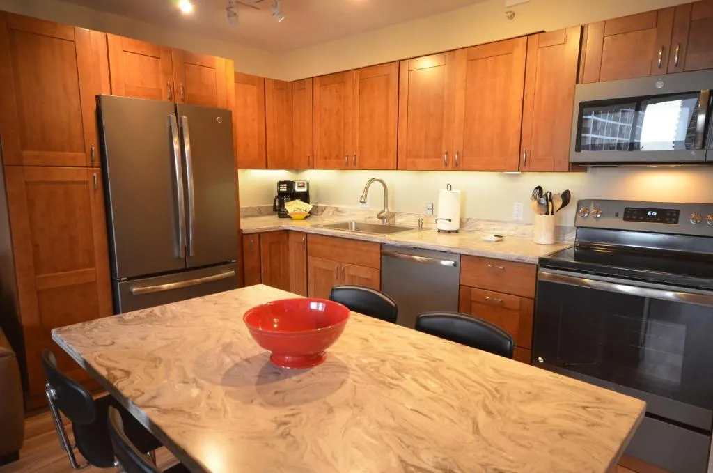 Image of Waikiki Banyan 912 Your Luxurious Escape to Paradise