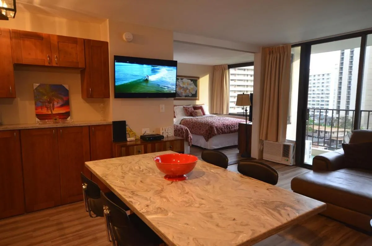 Image 1 of Waikiki Banyan 912 Your Luxurious Escape to Paradise