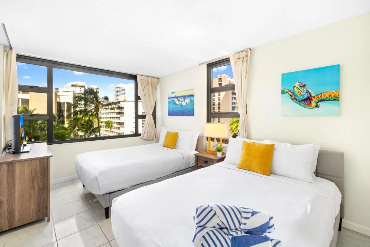 Image 3 of Waikiki Banyan Oasis with Partial Ocean View, 1-Block to Beach, Free Parking