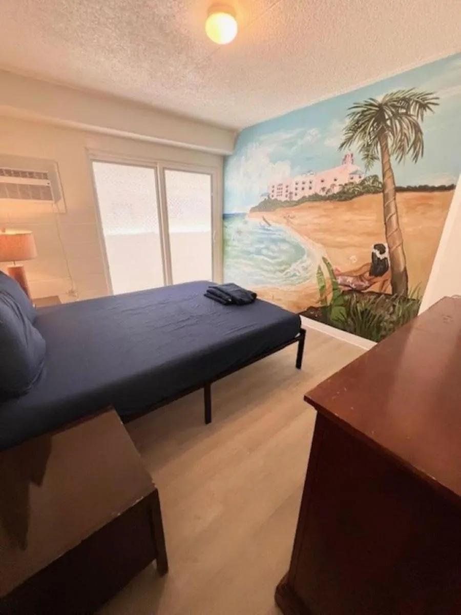 Image 6 of Waikiki Beachside Hostel