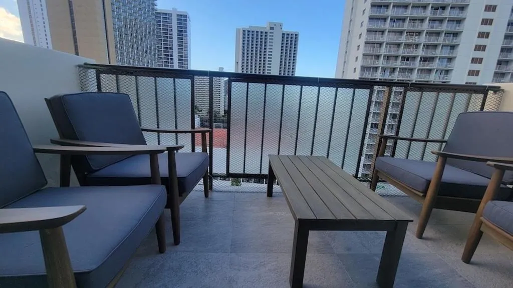 Image 6 of Waikiki Condo 2 Bedrooms 2 Bathrooms with 1 free parking space