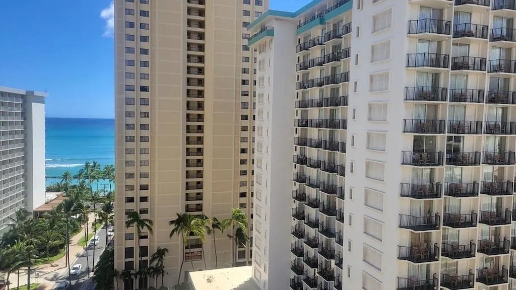 Image 2 of Waikiki Condo 2 Bedrooms 2 Bathrooms with 1 free parking space