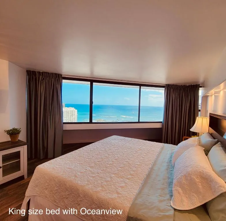 Image of Waikiki High-rise sea view free parking