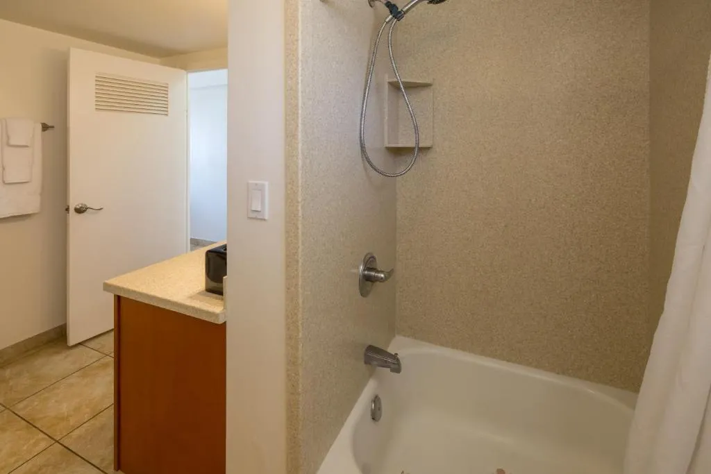Image of Waikiki Shore by OUTRIGGER