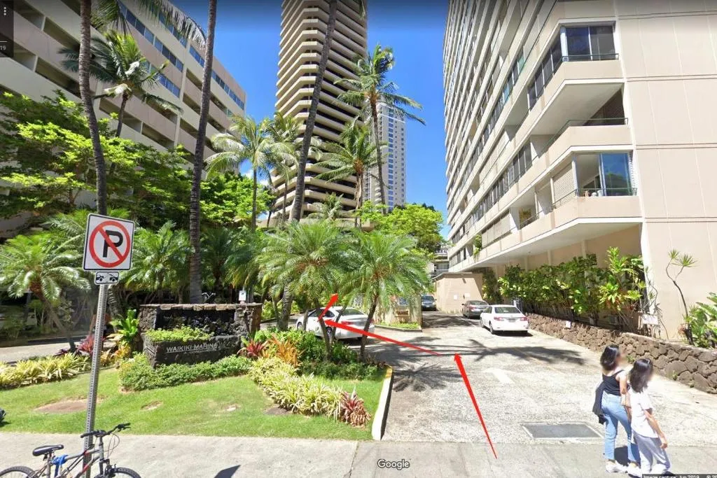 Image of Waikiki Studio Steps to Beach-Mall Free Parking-WiFi