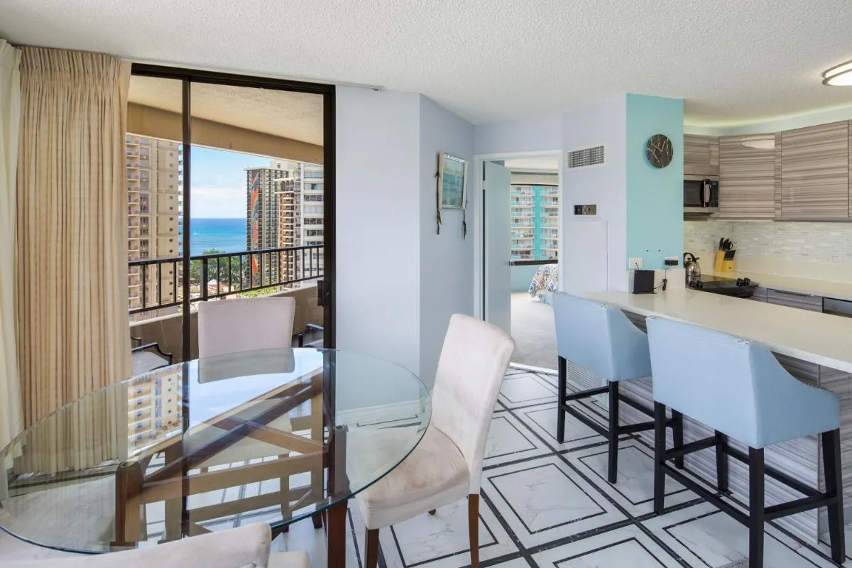 Image 5 of Waikiki Timeshare 77