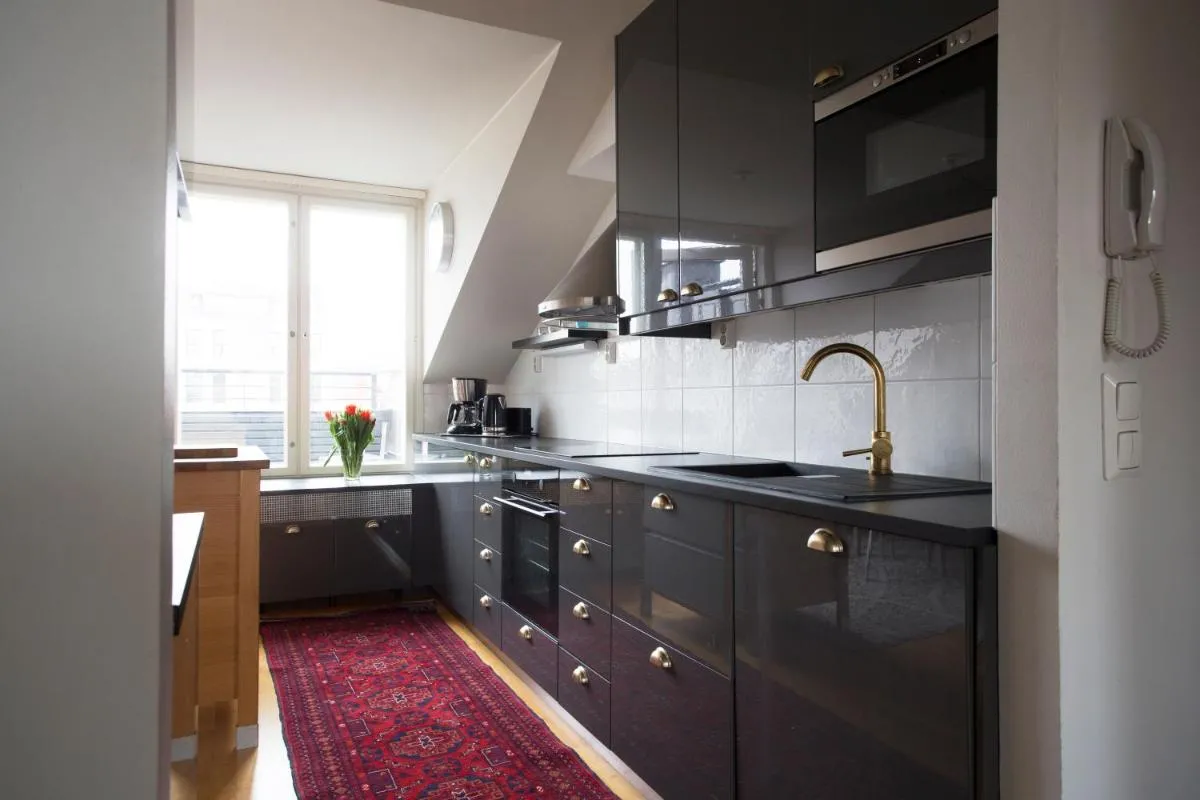 Image 2 of 2ndhomes 2BR City Center Penthouse with Balcony and Sauna