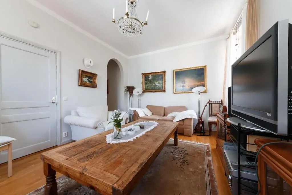 Image of 3 Lovely rooms in Helsinki center.