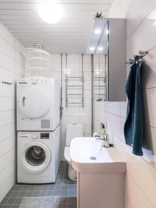 Image 3 of Cozy roomy studio flat next to tram stop @ Kallio