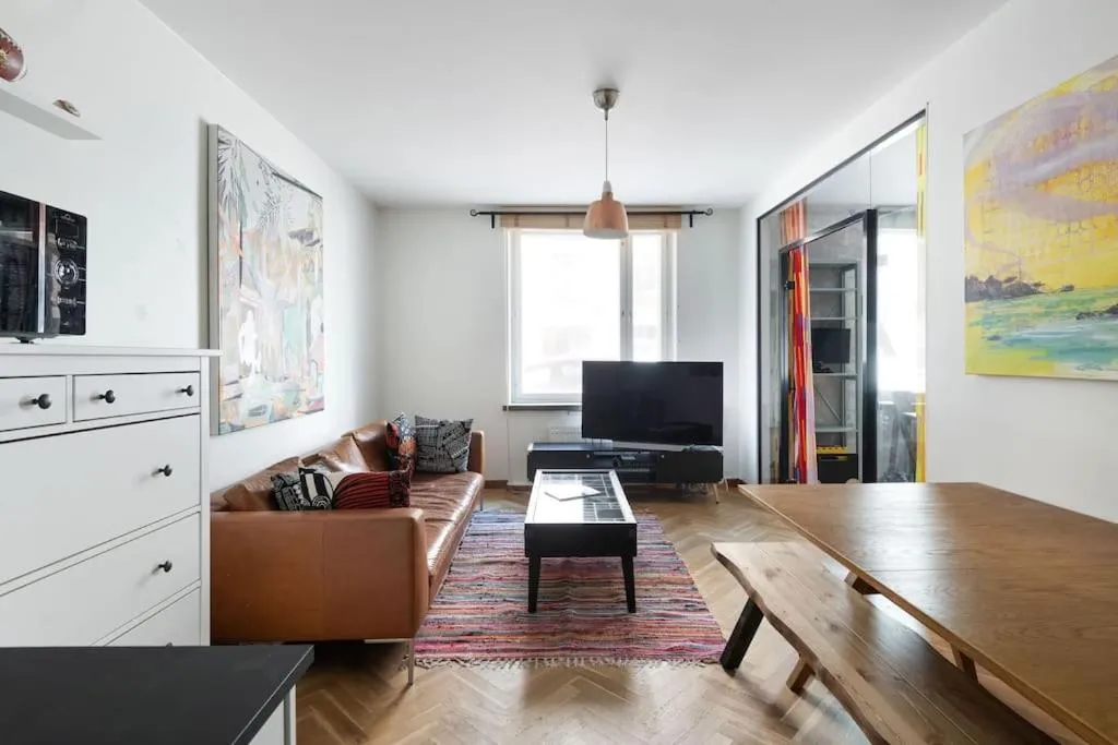 Image 2 of De Lux apartment! Great location! Bohemic getaway!