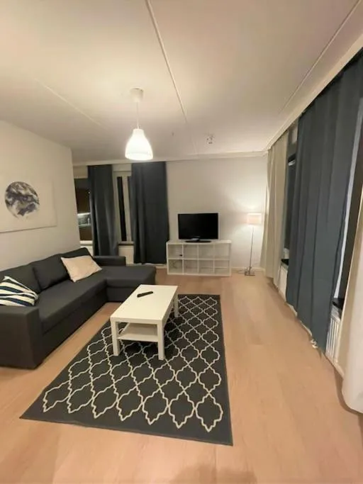 Image 1 of Kotimaailma – Saunallinen kolmio Herttoniemessä