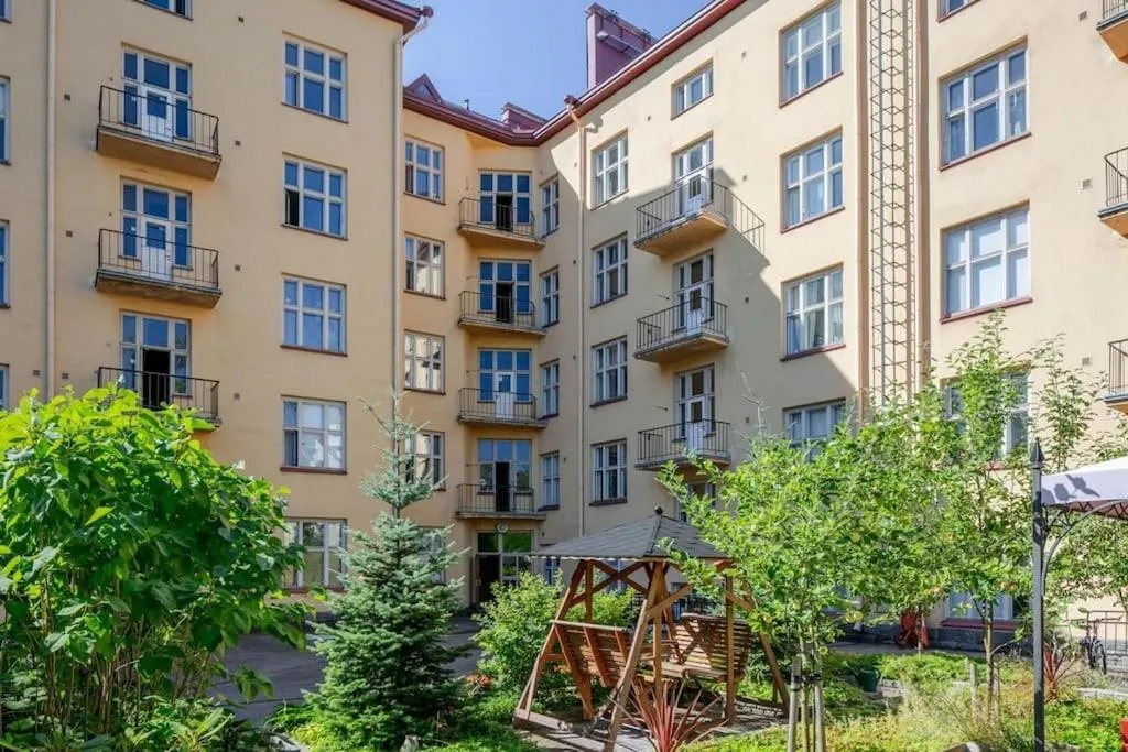 Image 2 of Luxury Pink Suite