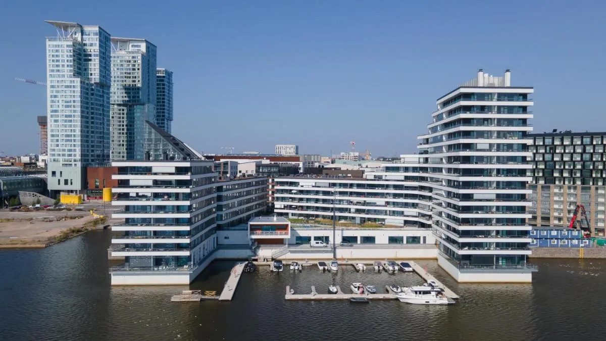 Image 4 of Luxury penthouse with stunning sea views & private sauna