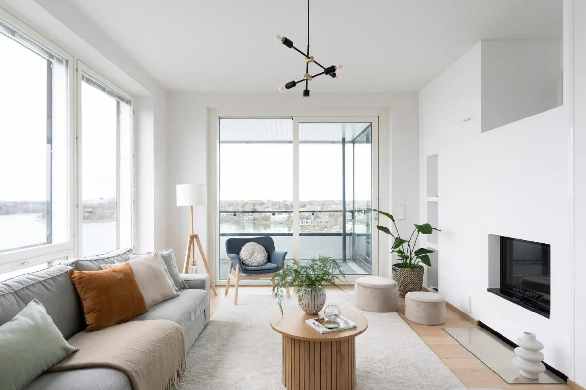 Image 2 of Luxury penthouse with stunning sea views & private sauna