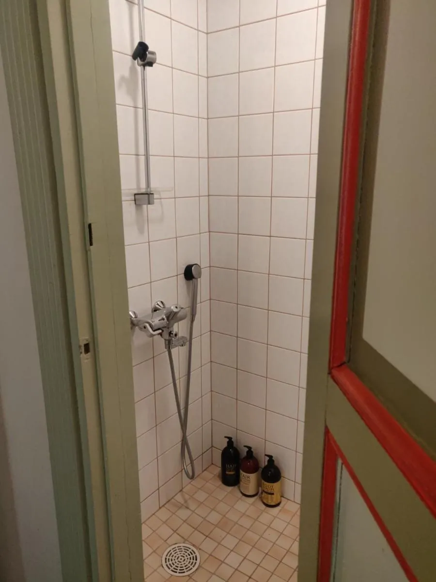 Image 2 of Mökki merenrannalla Vuosaaressa