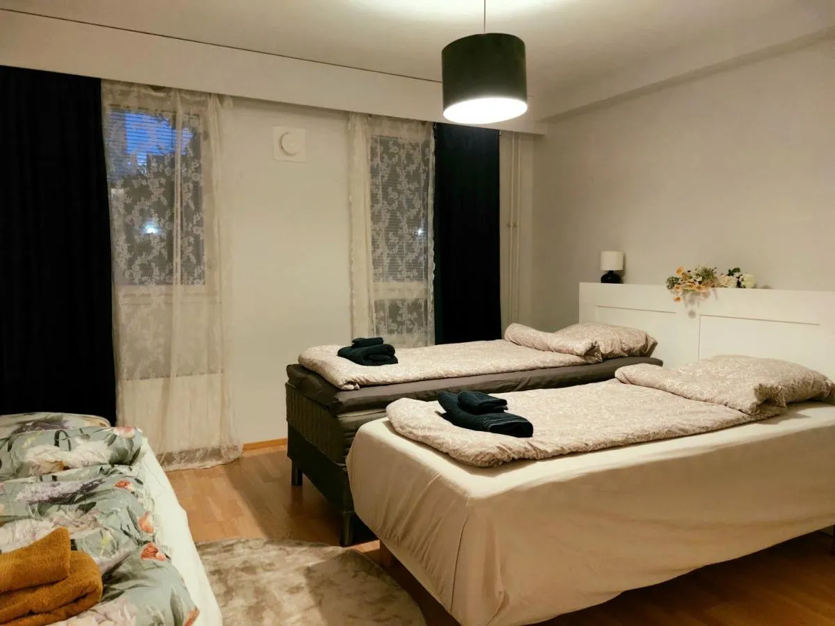 Image 1 of Saunallinen kolmio Jätkäsaaressa