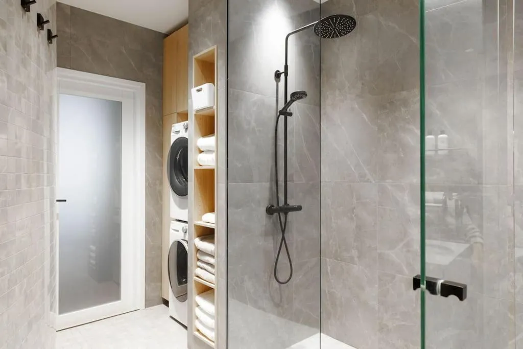 Image 4 of Spacious 2BR apartment on Bulevardi