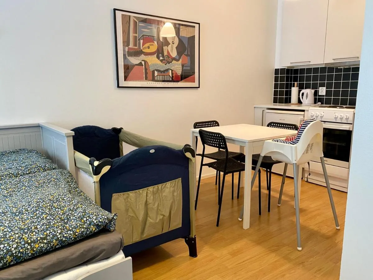 Image 4 of Studio with free parking, good connections& wifi, tranquil location